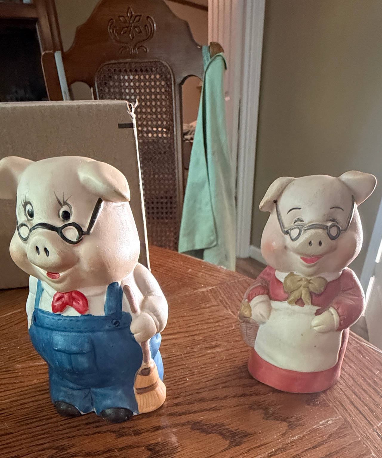 Vintage Ceramic Grandma and Grandpa Pig Figurines