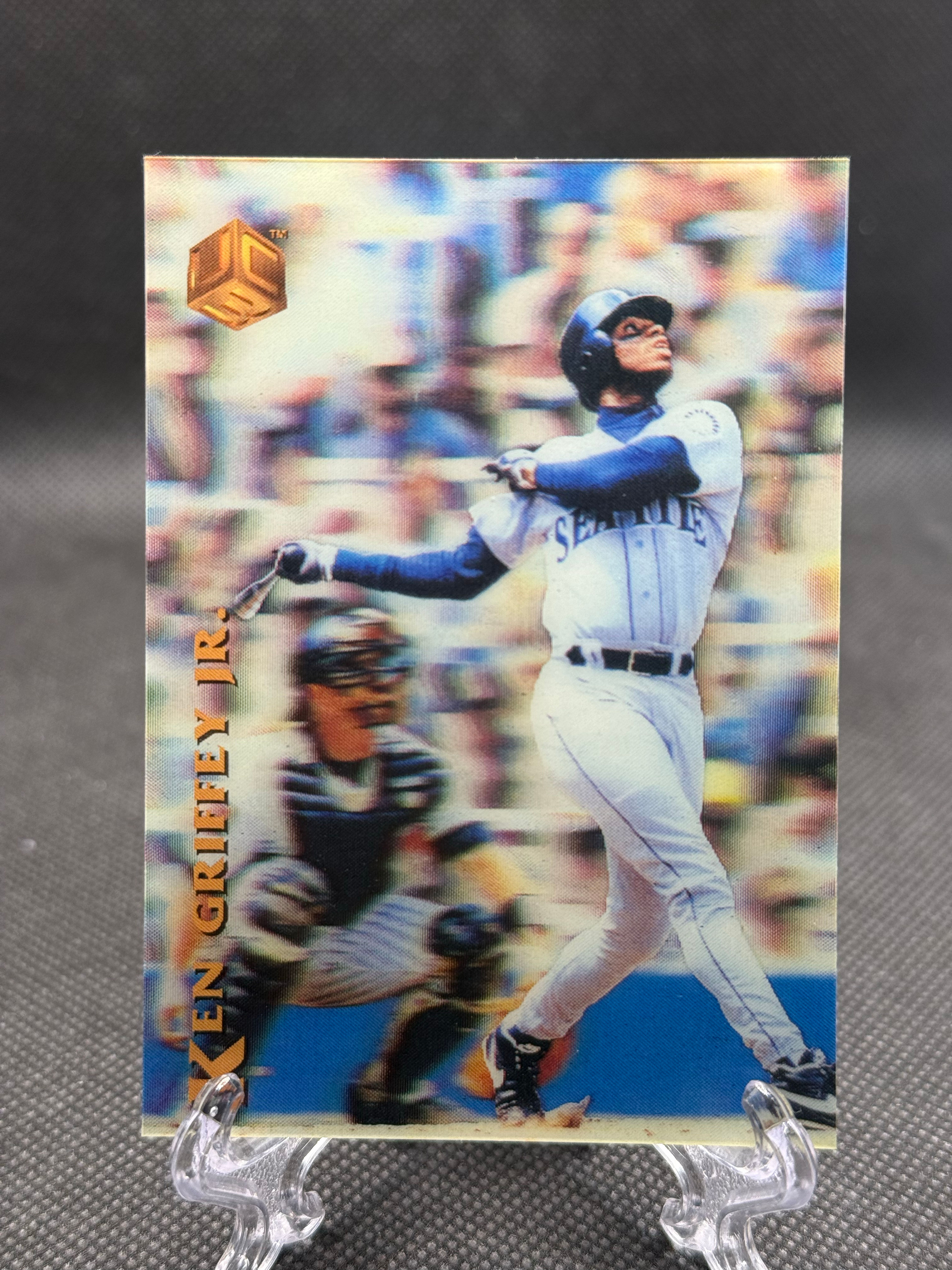 1995 Sportflix UC3 Ken Griffey Jr. #124    In-Depth Seattle Mariners