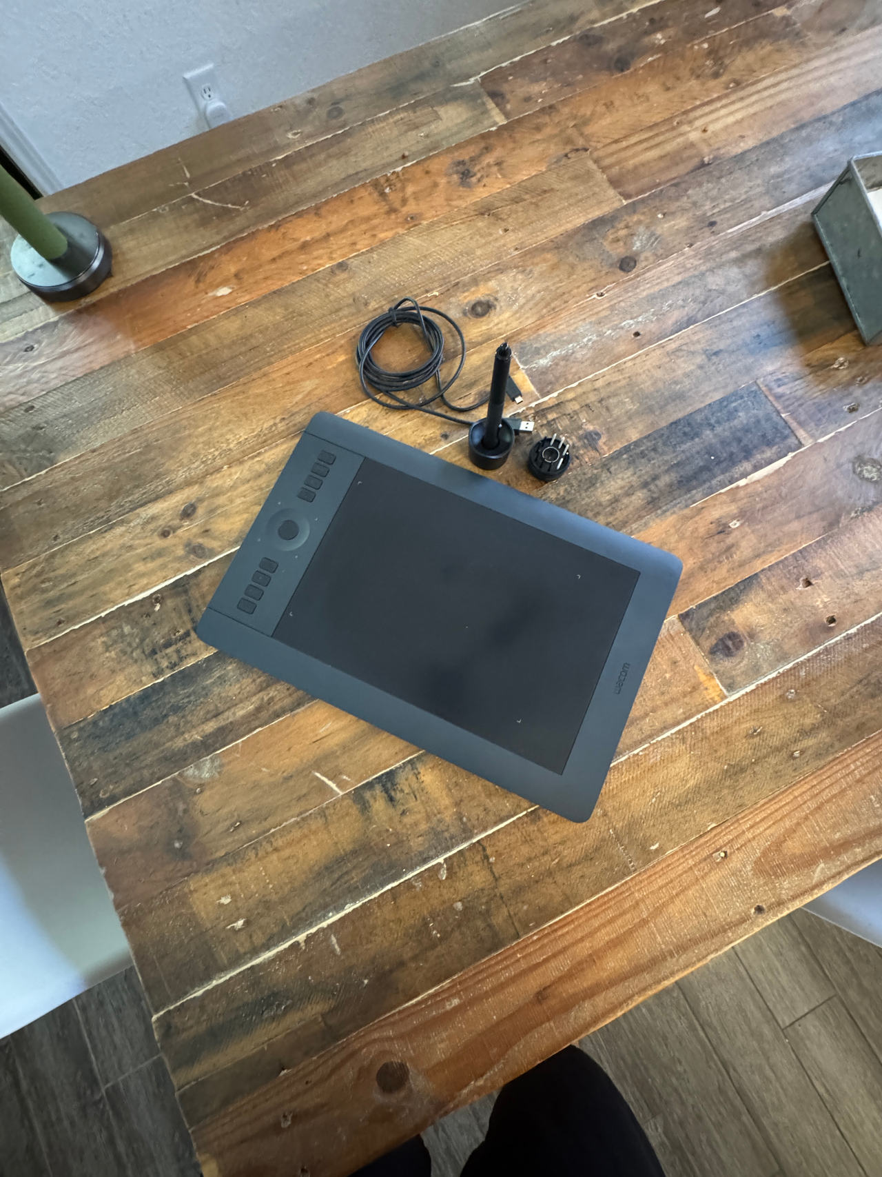 Wacom Intuos Pro Medium Creative Pen Tablet - PTH-651 - w/ Pen & extra tips