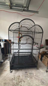 Prevue Pet Products Silverado Macaw Dometop Wrought Iron Bird Cage - Image 3