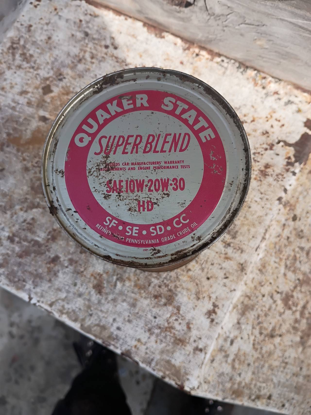 Vintage Quaker State Super Blend Motor Oil Can