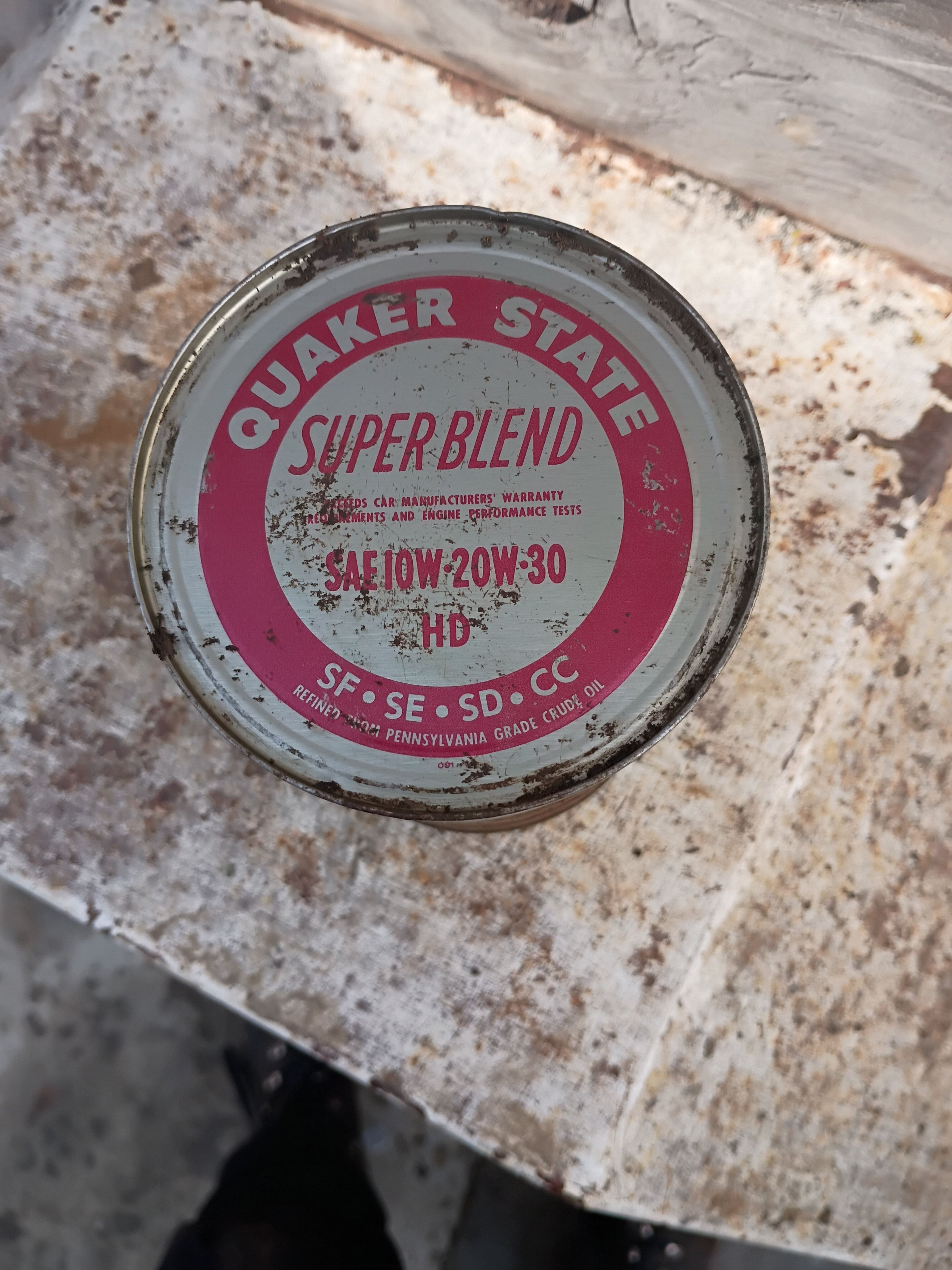 Vintage Quaker State Super Blend Motor Oil Can