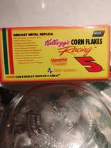 Revell Terry Labonte #5 Kellogg's 1/24 Diecast Car - Image 1