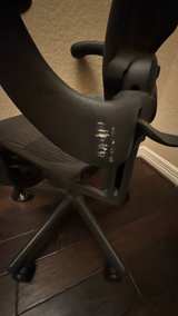 Herman Miller Aeron Chair - Image 8