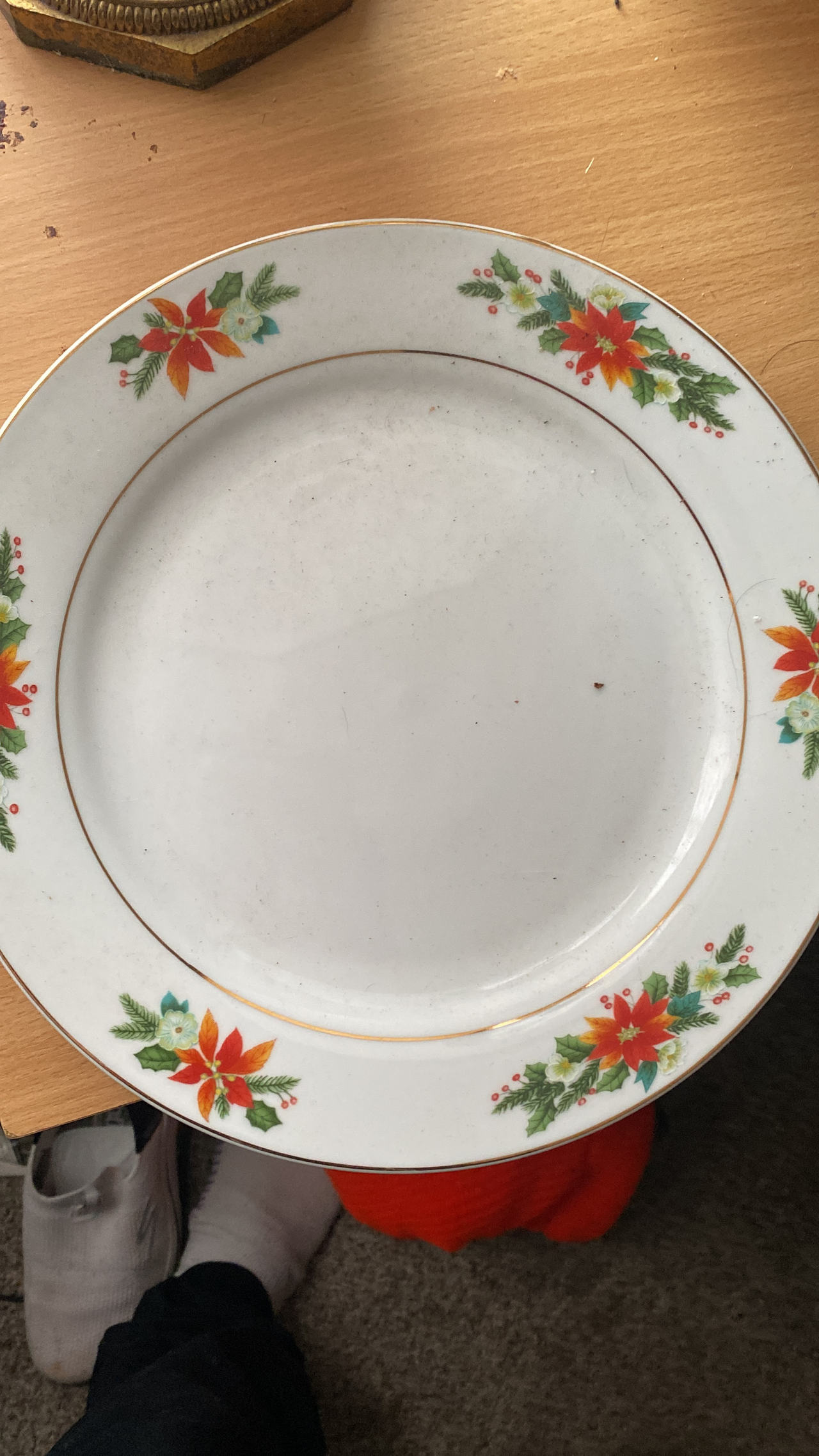Royal Heritage Winter Poinsettia Dinner Plate