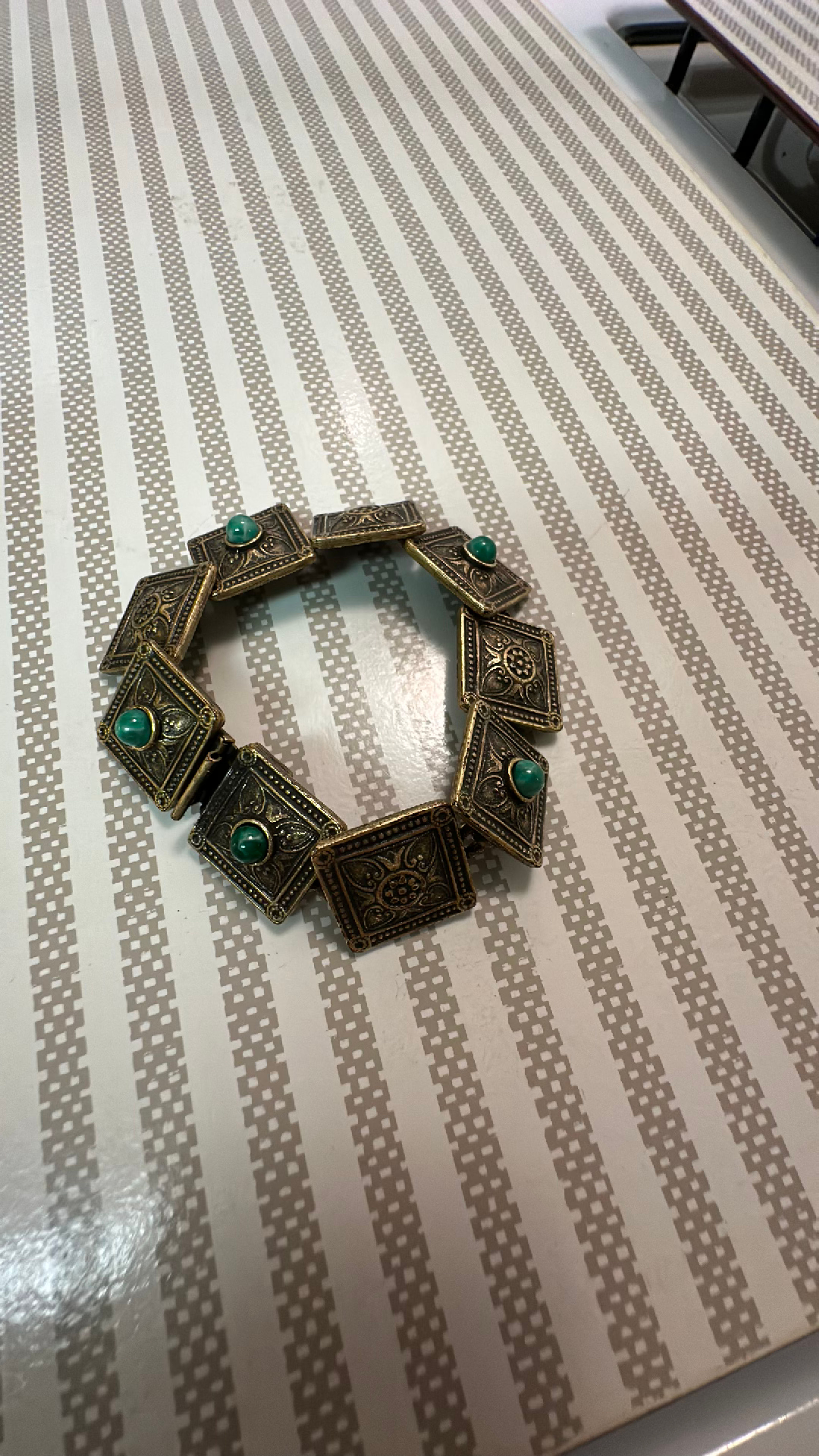 Vintage Green Stone Brass Bracelet - Image 2