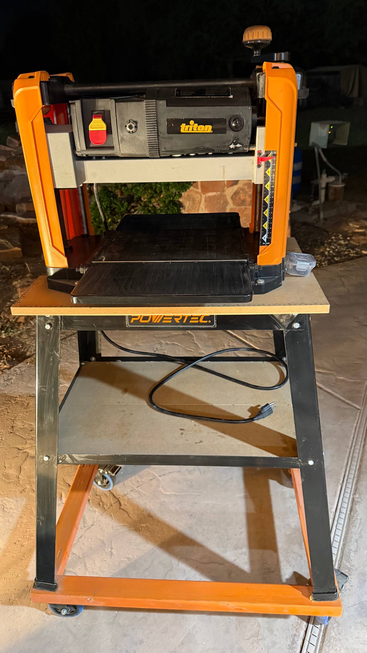 Triton TPT125 12.5-Inch Thickness Planer with Rolling Stand