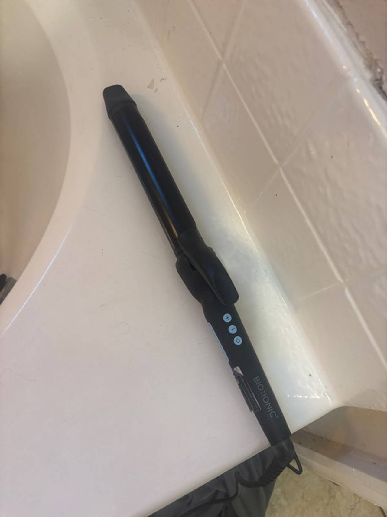 Bio Ionic GrapheneMX Long Barrel Curling Iron 1"