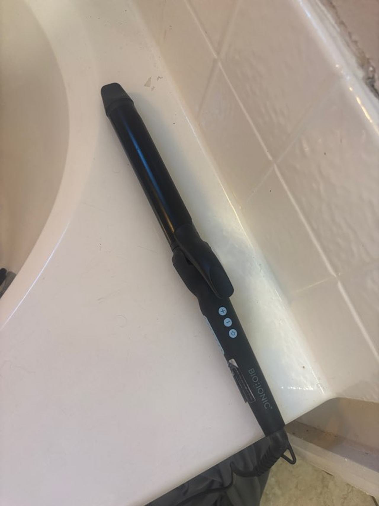 Bio Ionic GrapheneMX Long Barrel Curling Iron 1"