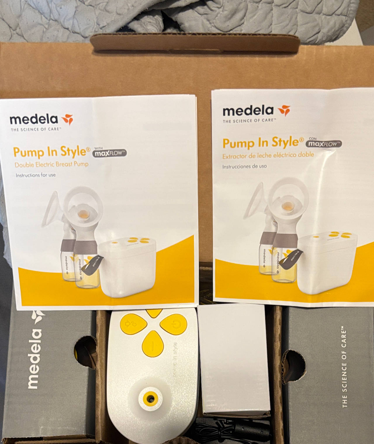 Medela Pump In Style with MaxFlow Double Electric Breast Pump