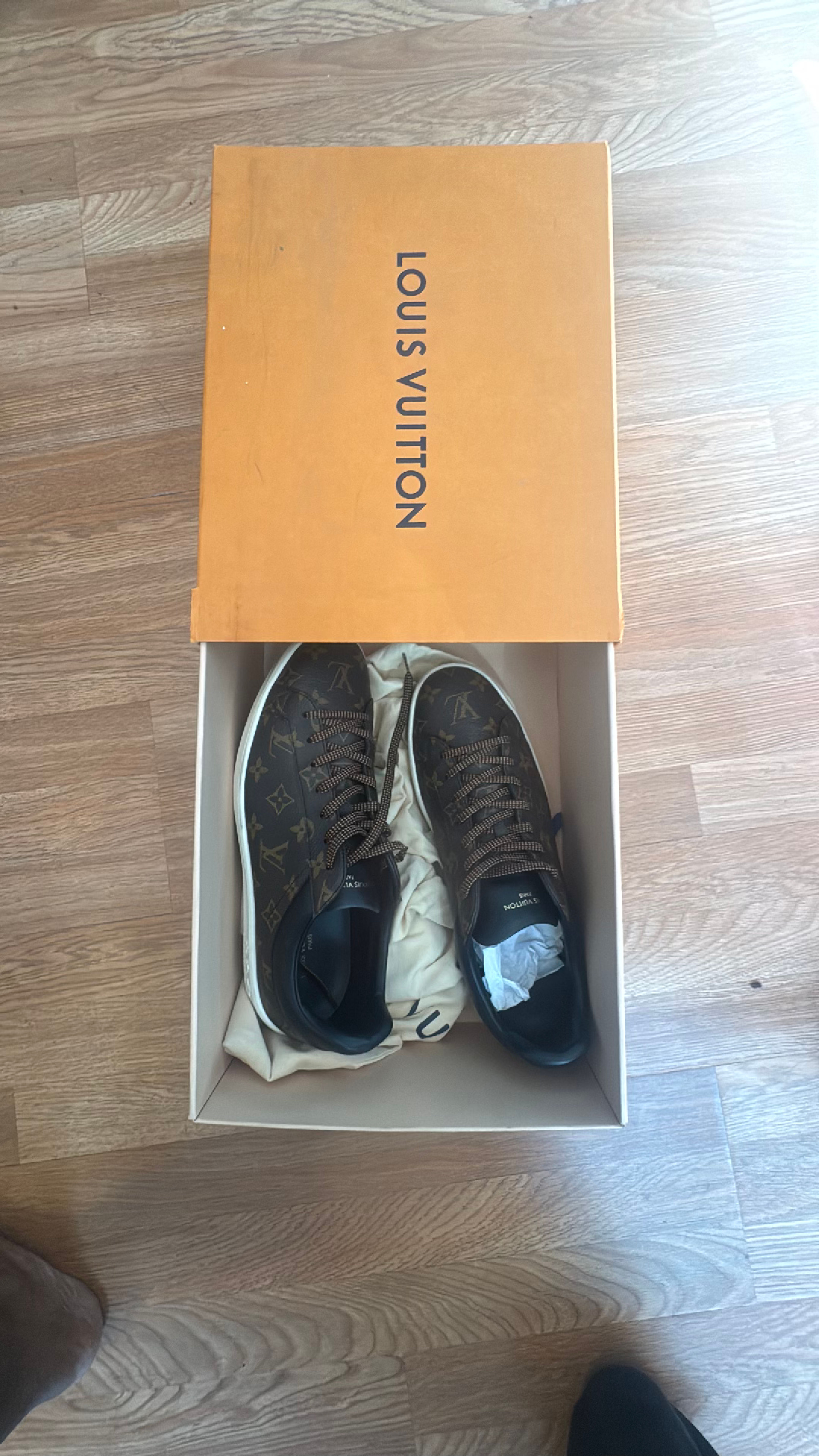 Louis Vuitton Luxembourg Sneaker - Image 2
