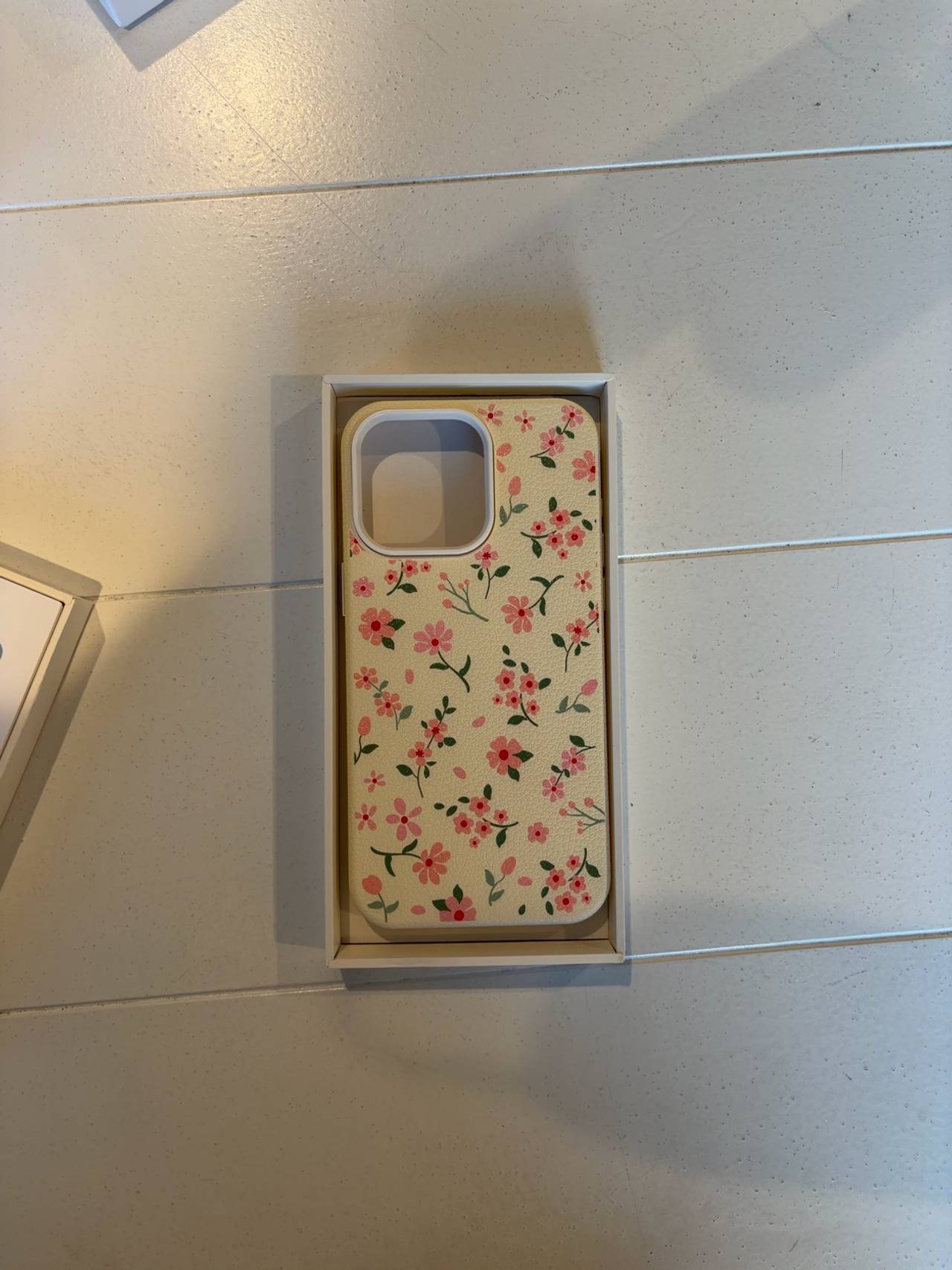Apple iPhone 15 pro  Tiny Pink Floral Case
