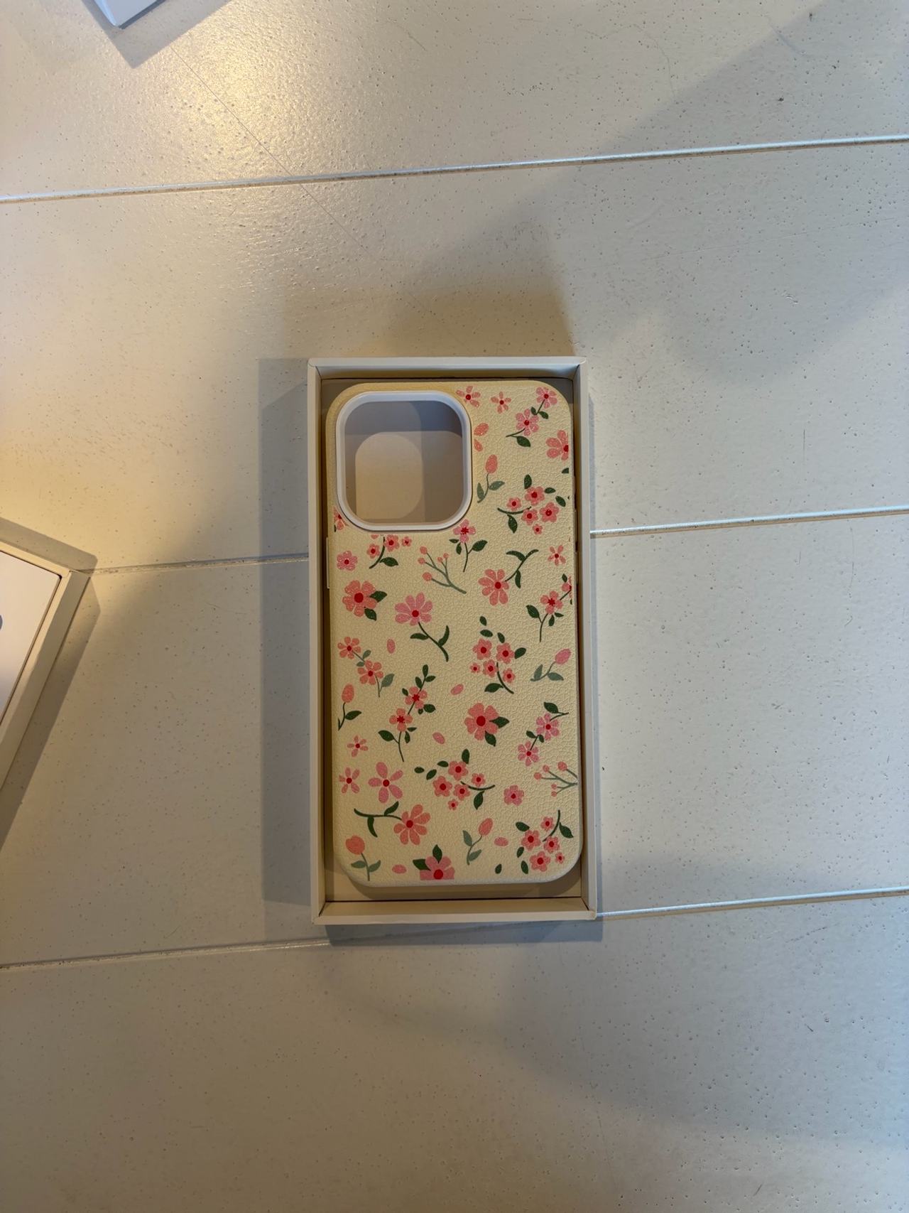 Apple iPhone 15 pro  Tiny Pink Floral Case