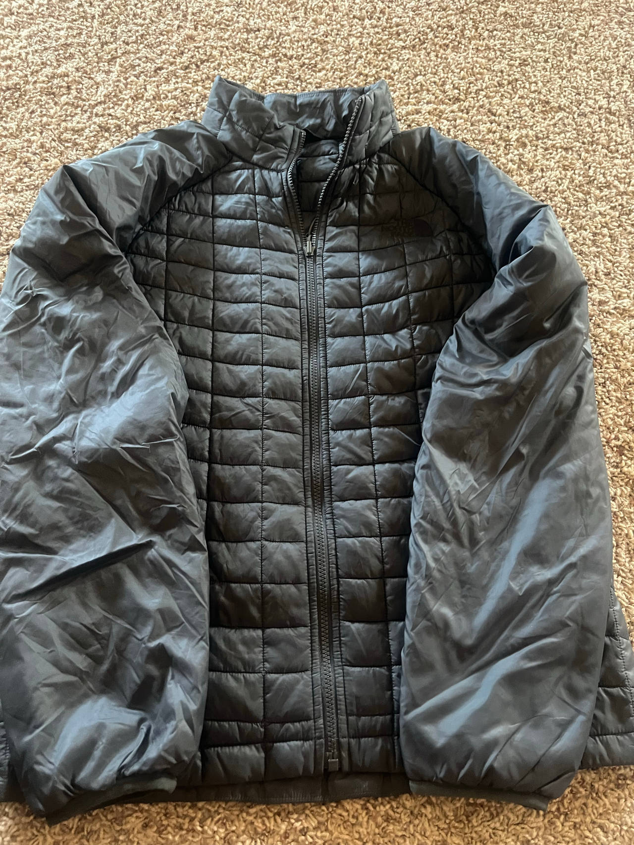 The North Face ThermoBall Eco Jacket men’s medium great condition!