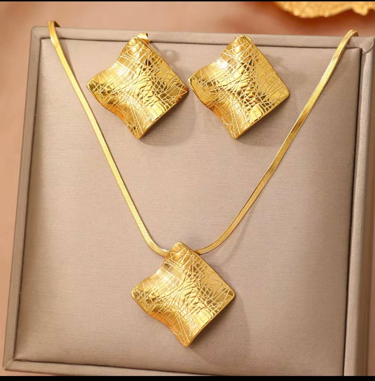 Gold Textured Wavy Square Necklace and Earring Set