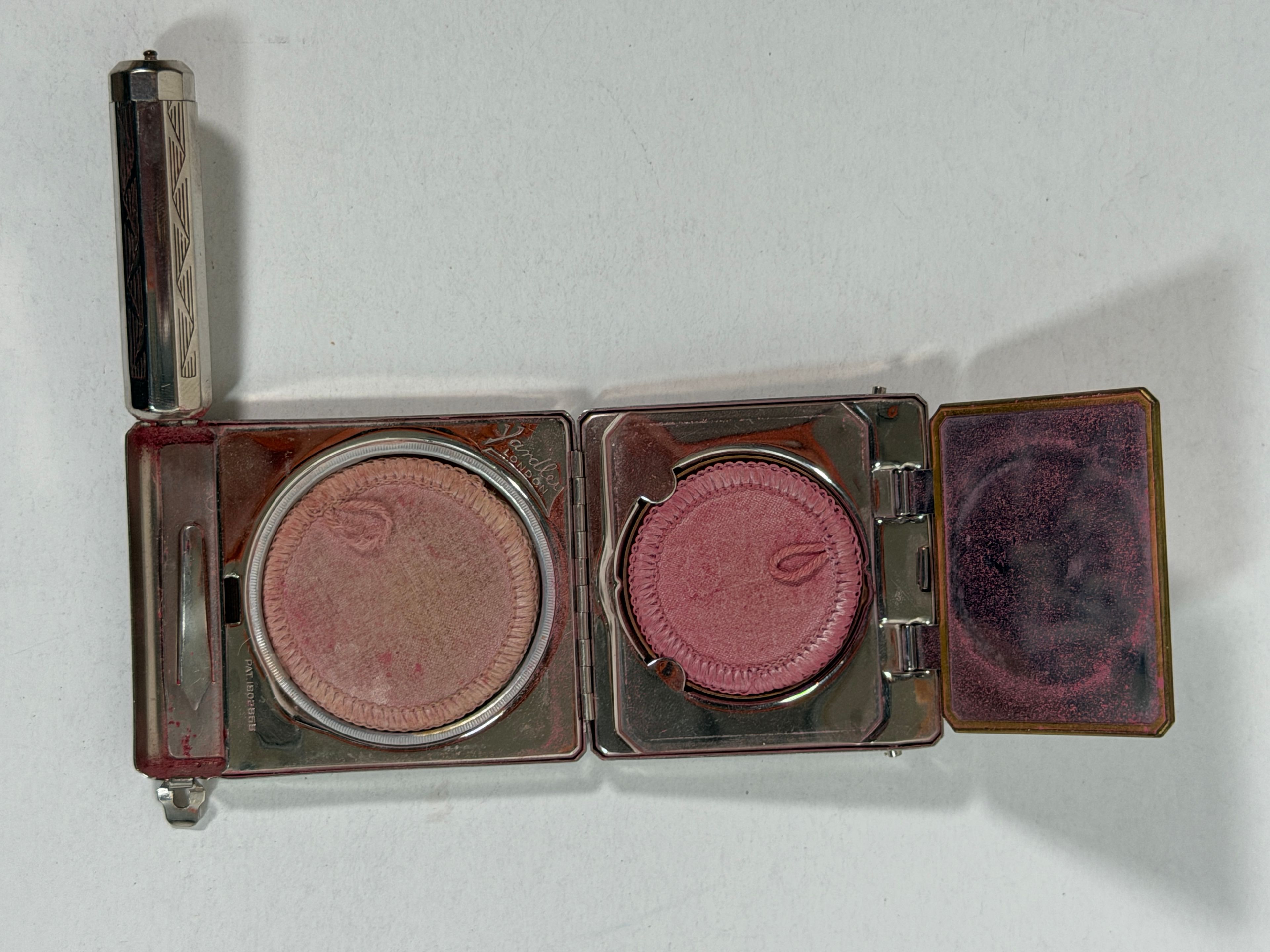Vintage 1950s Yardley of London "Evening Lipstick" Triple Compact Vanity Set - Image 4