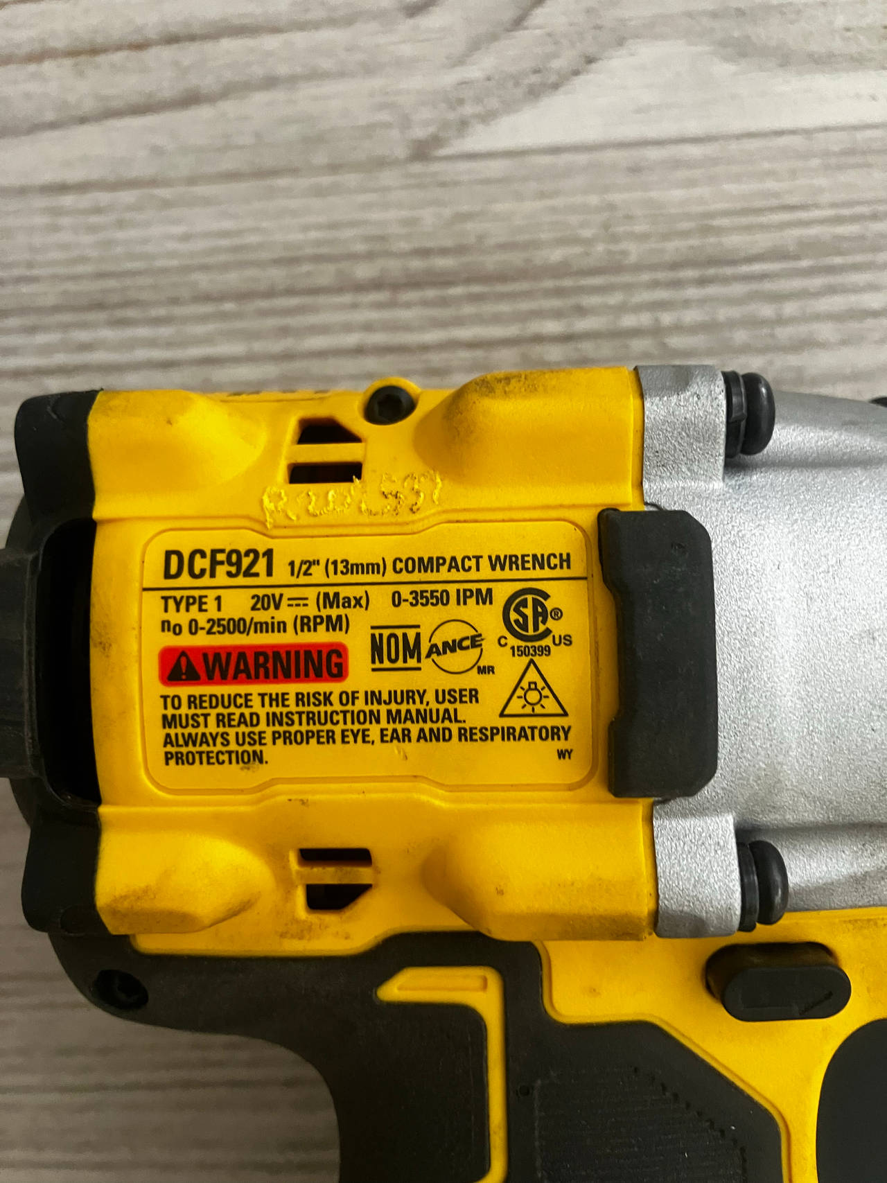 DEWALT DCF921 20V MAX ATOMIC 1/2 in. Cordless Impact Wrench