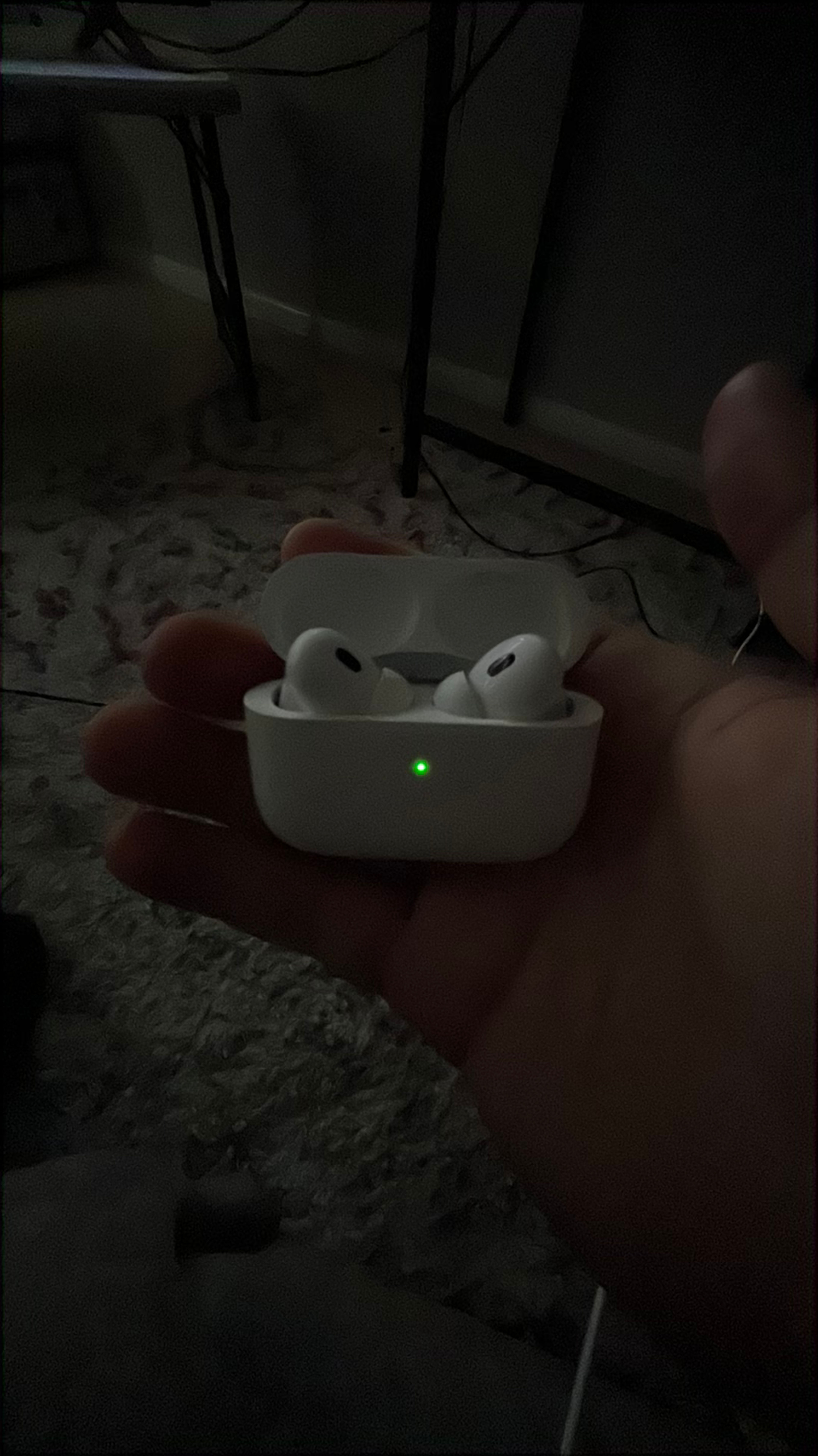 Apple AirPods Pro - Image 2
