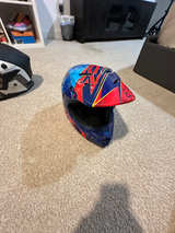 Fox Racing V1 Helmet - Image 1