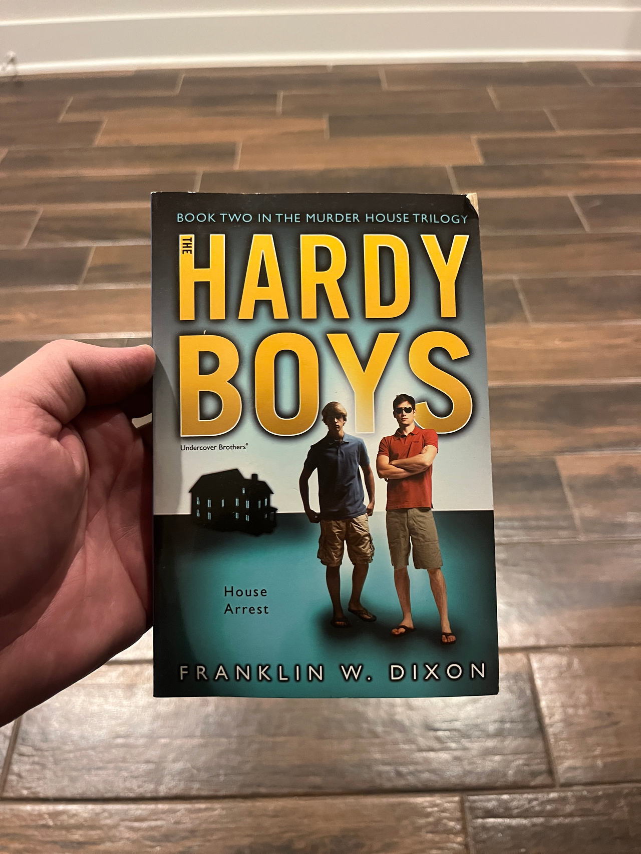The Hardy Boys Undercover Brothers #38: House Arrest (Murder House Trilogy #2)