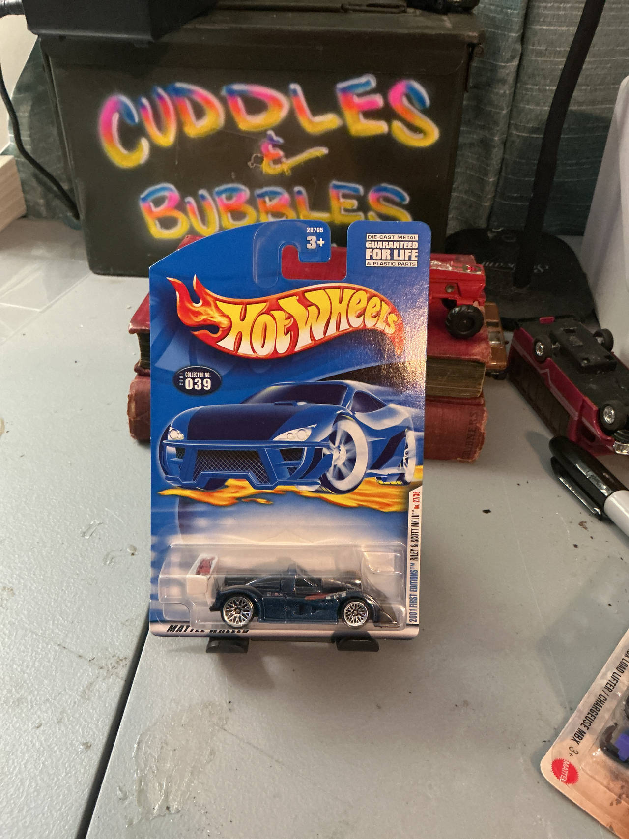 Hot Wheels 2001 First Editions Riley & Scott MK III #039