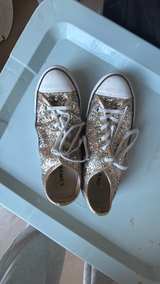 Converse Chuck Taylor All Star Gold Glitter Low Top - Image 2