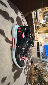 Under Armour Women's HOVR Rise Black size 9 - Image 3