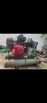 Rol-Air Gas Powered Twin Tank Air Compressor - Image 4