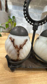 Consolidated Glass Leaf Mold Salt and Pepper Shaker Set - Image 2