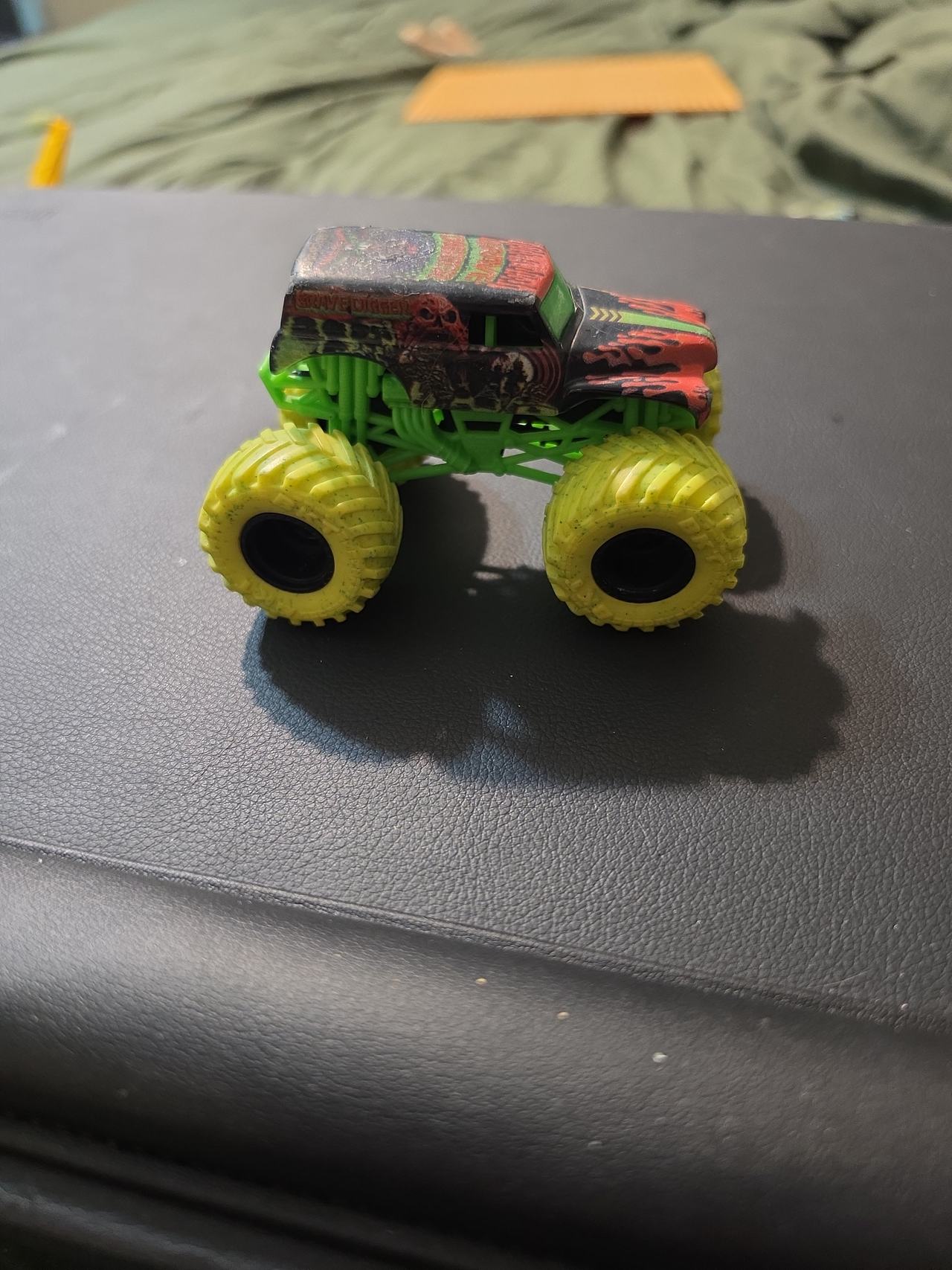 Hot Wheels Monster Jam Grave Digger 1:64 Scale