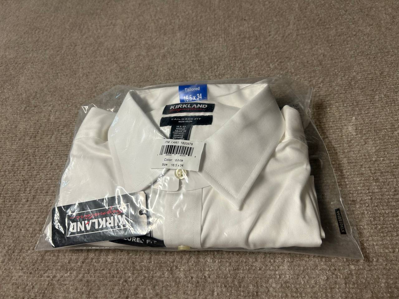 Kirkland Signature Men's Tailored Fit Non-Iron Dress Shirt