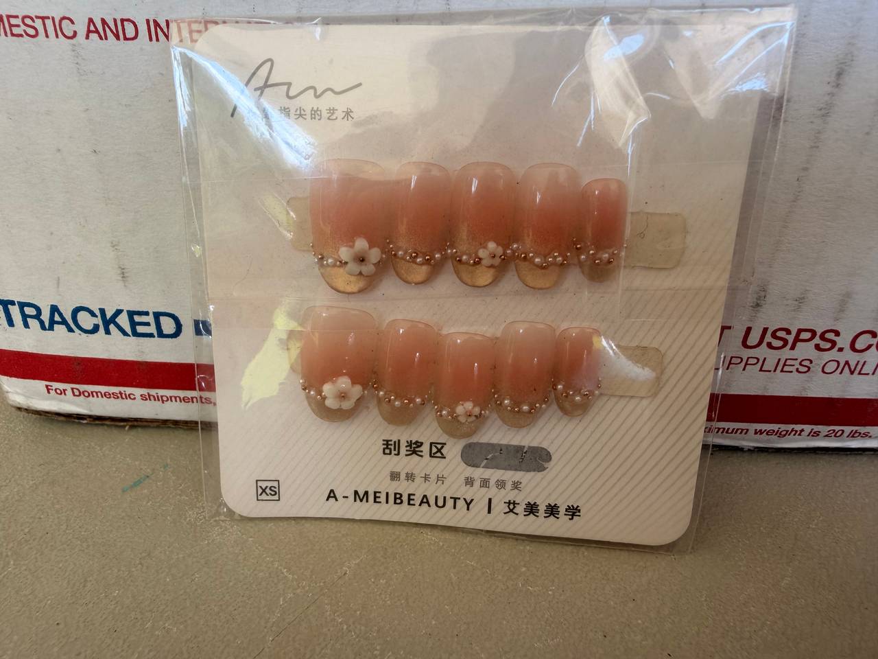 A-MEIBEAUTY Handmade Press-On Nails XS Floral Pearl Peach Ombre