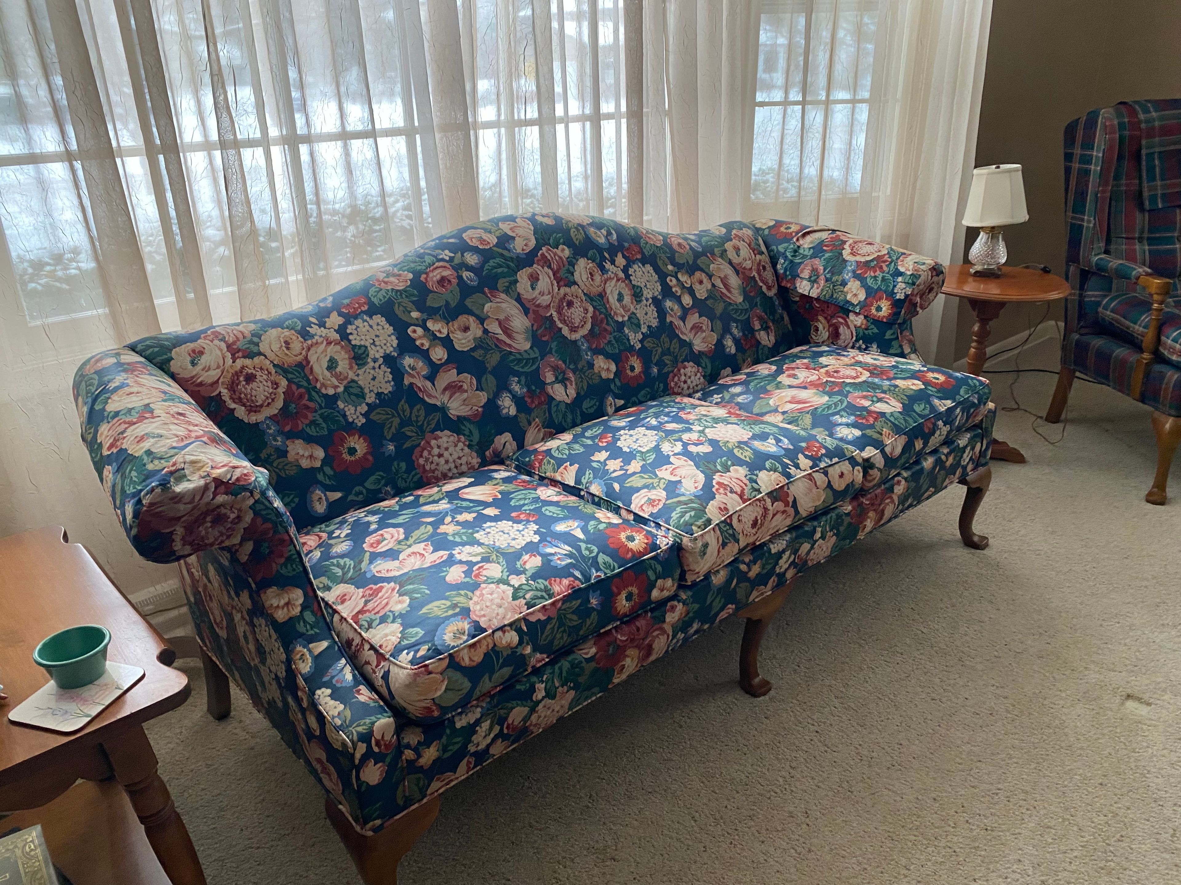 Spotless and Vintage 4-Piece Ethan Allen Living Room Set - Image 4