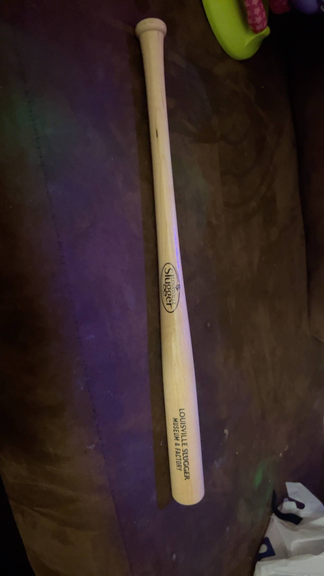 Louisville Slugger 18" Mini Baseball Bat Museum Souvenir