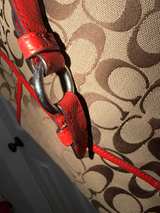 BROKEN STRAP NEEDS STITCHING Coach Signature Canvas Tote Bag - Image 7