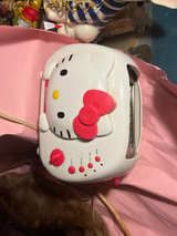 Hello Kitty 2-Slice Wide Slot Toaster - Image 1