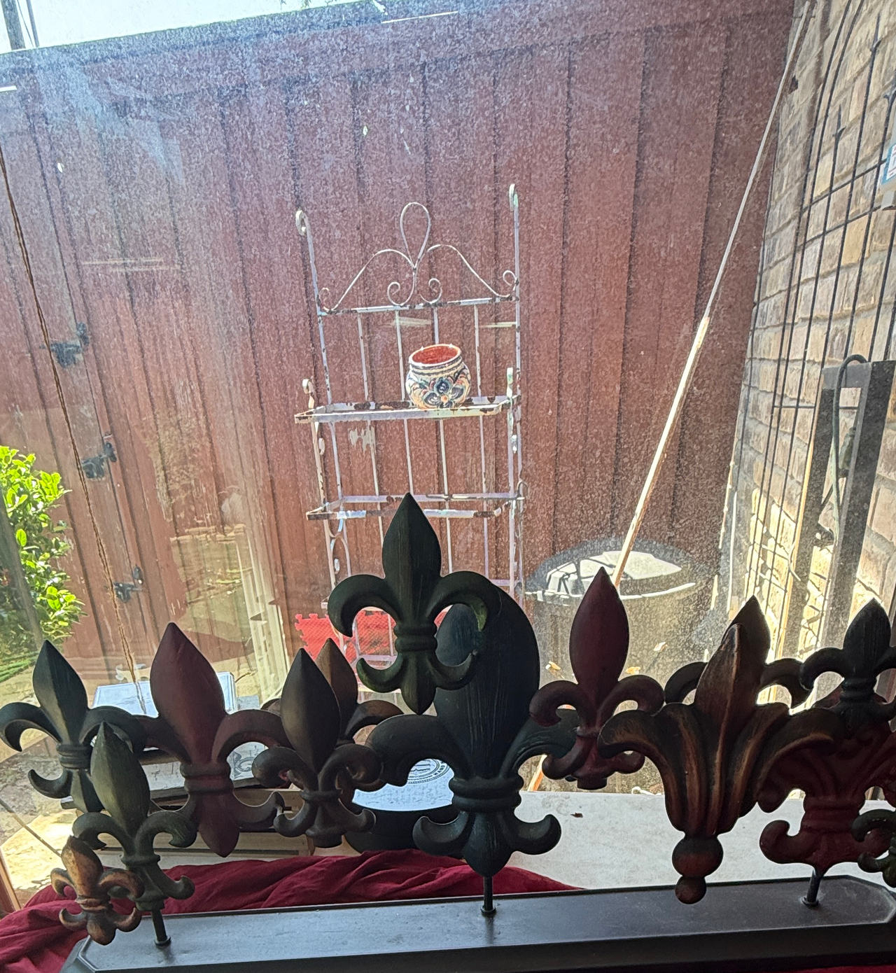 Cast Iron Fleur De Lis Decorative Fireplace Screen