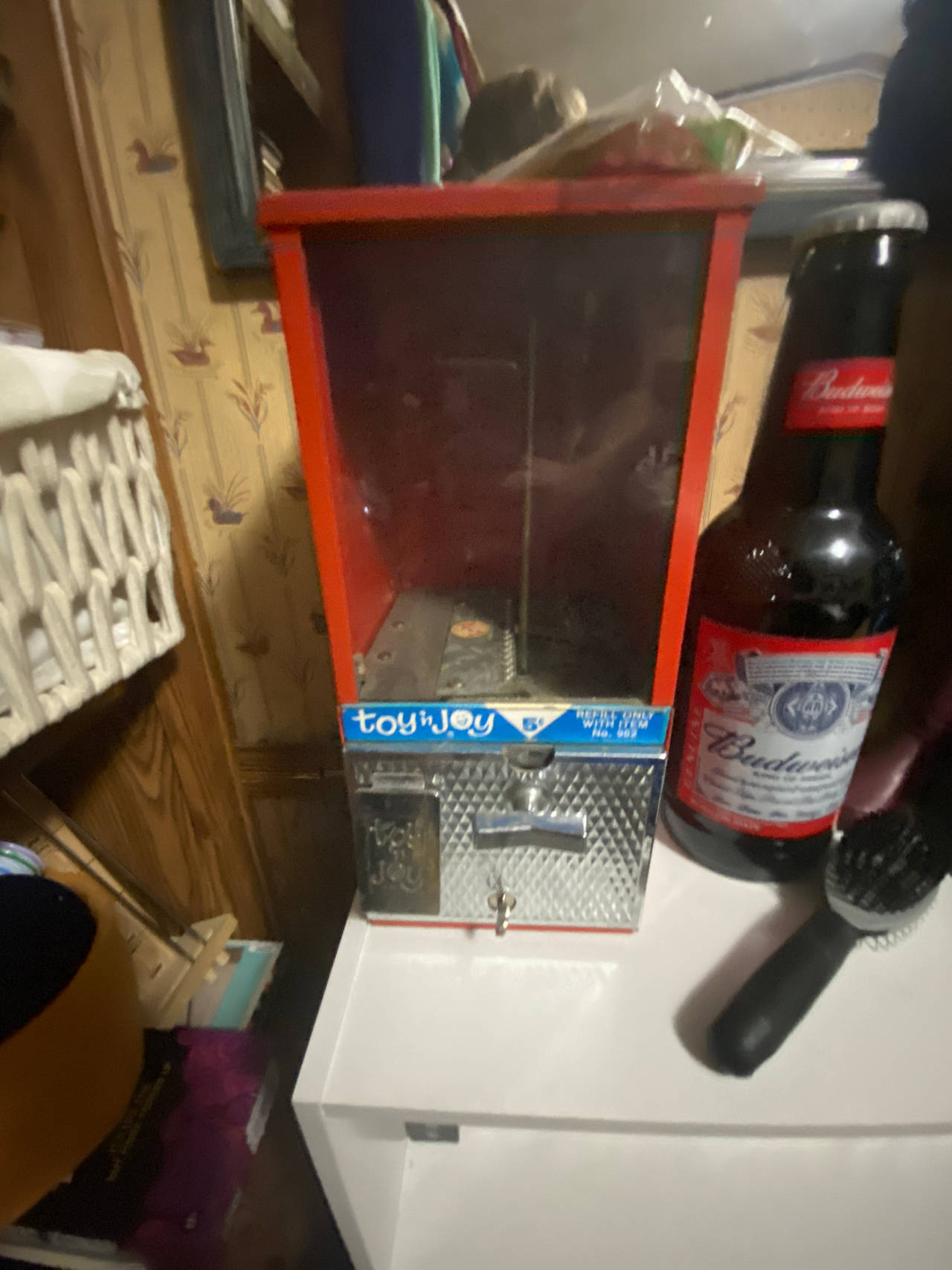 Toy N Joy Vending Machine