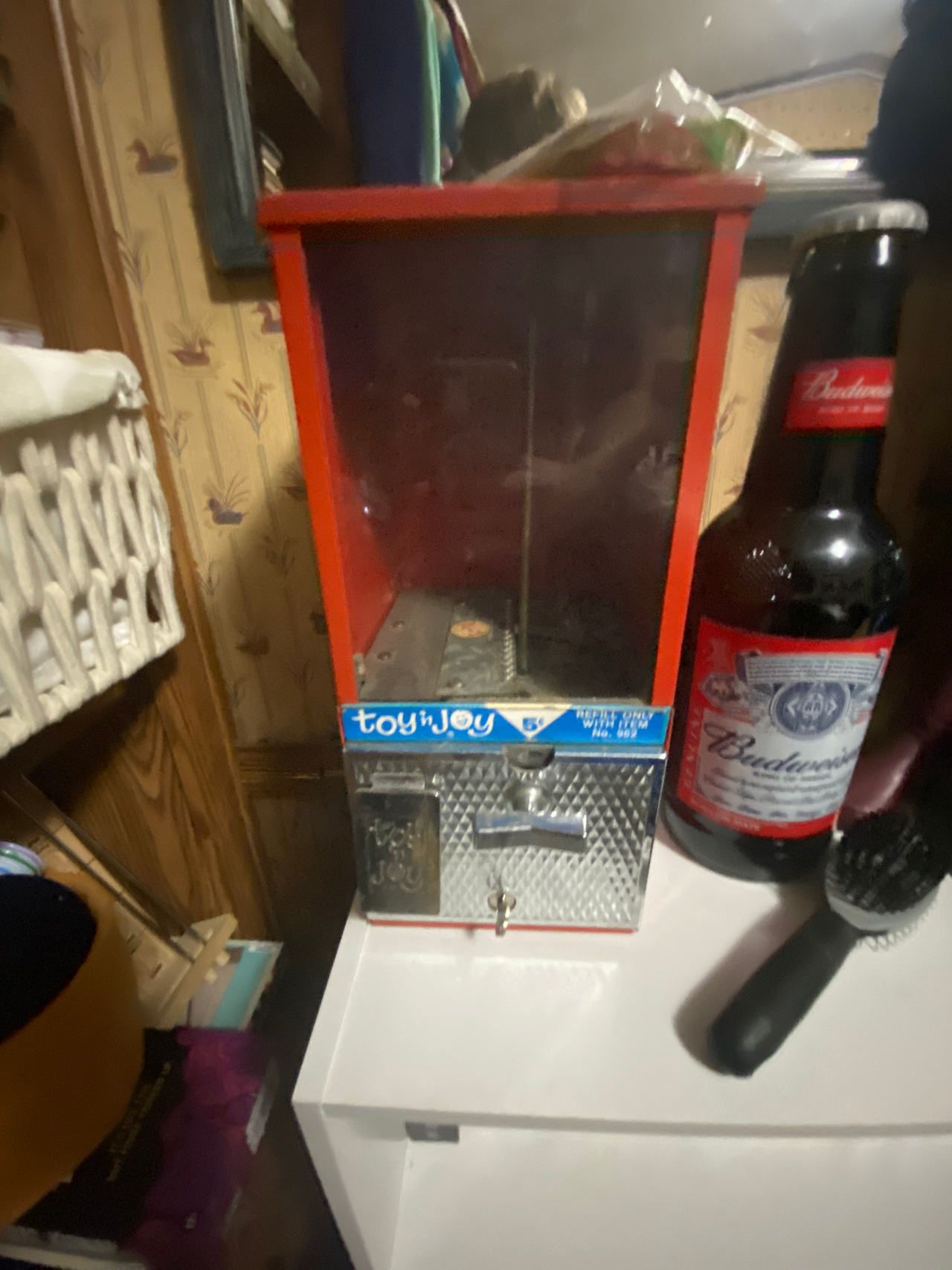 Toy N Joy Vending Machine