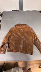 Roundtree & Yorke Leather Trucker Jacket - Image 5