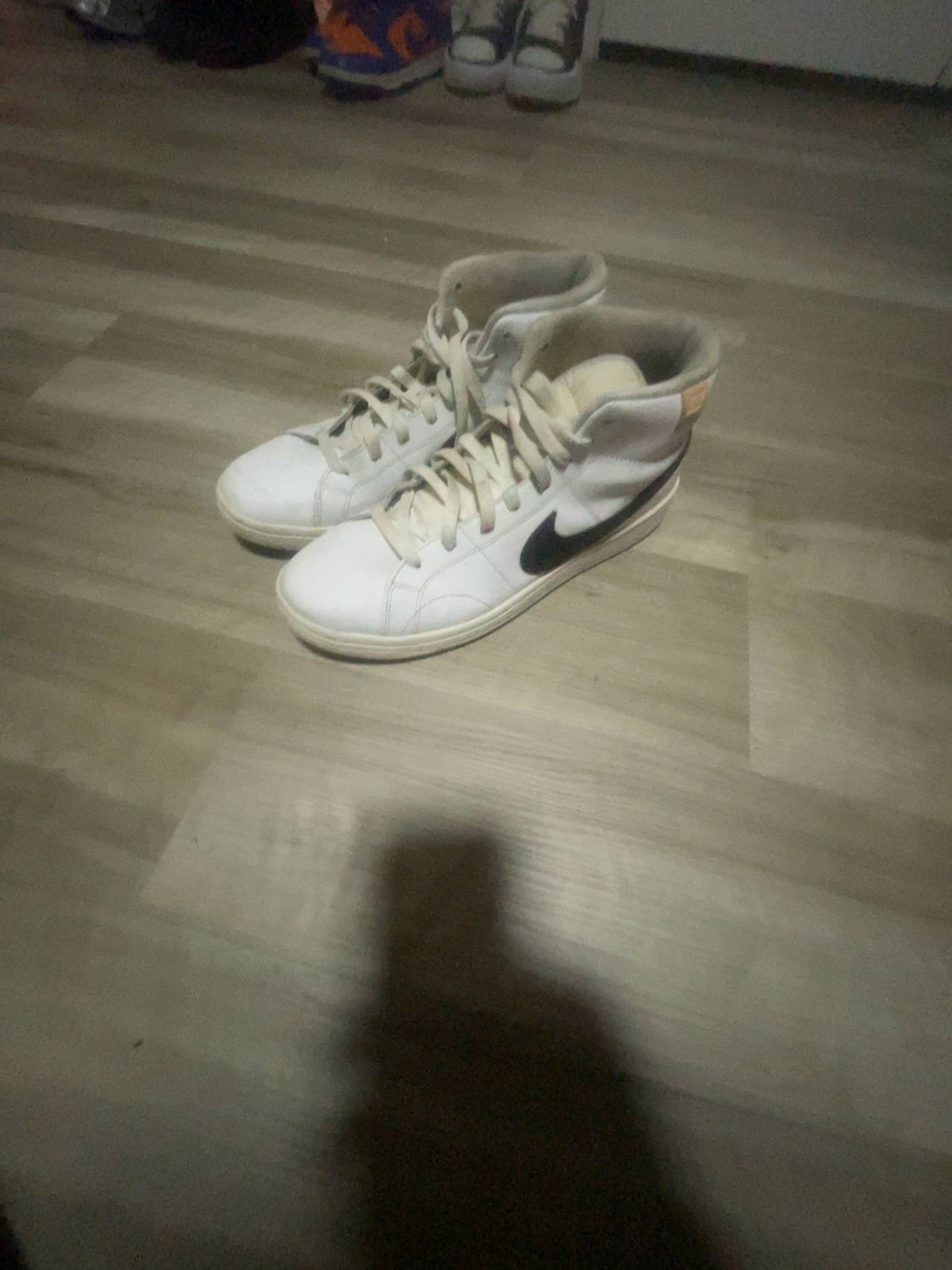 Nike Court Royale 2 Mid White/Black