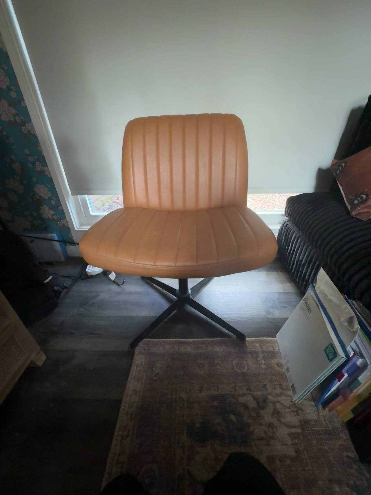 Criss Cross Armless Office Chair – Wide Seat