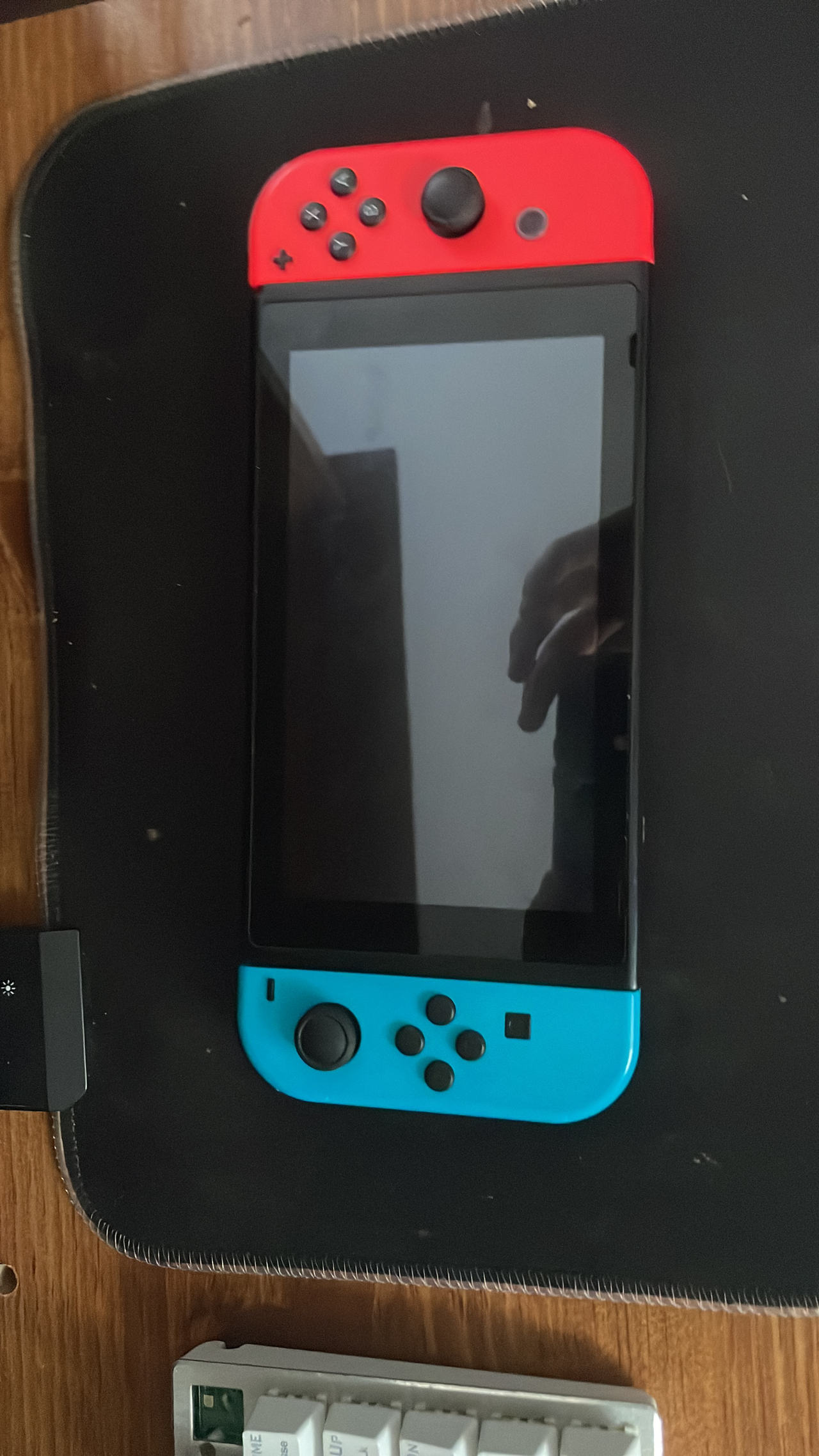 Nintendo Switch
It doesn’t turn on but  i not 100% sure but I think it’s battery