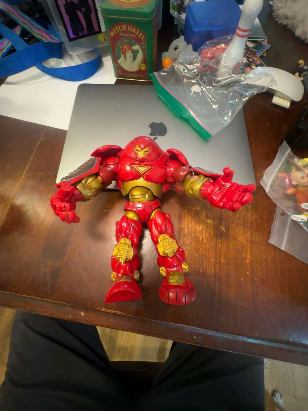 Marvel Legends Hulkbuster Iron Man Figure