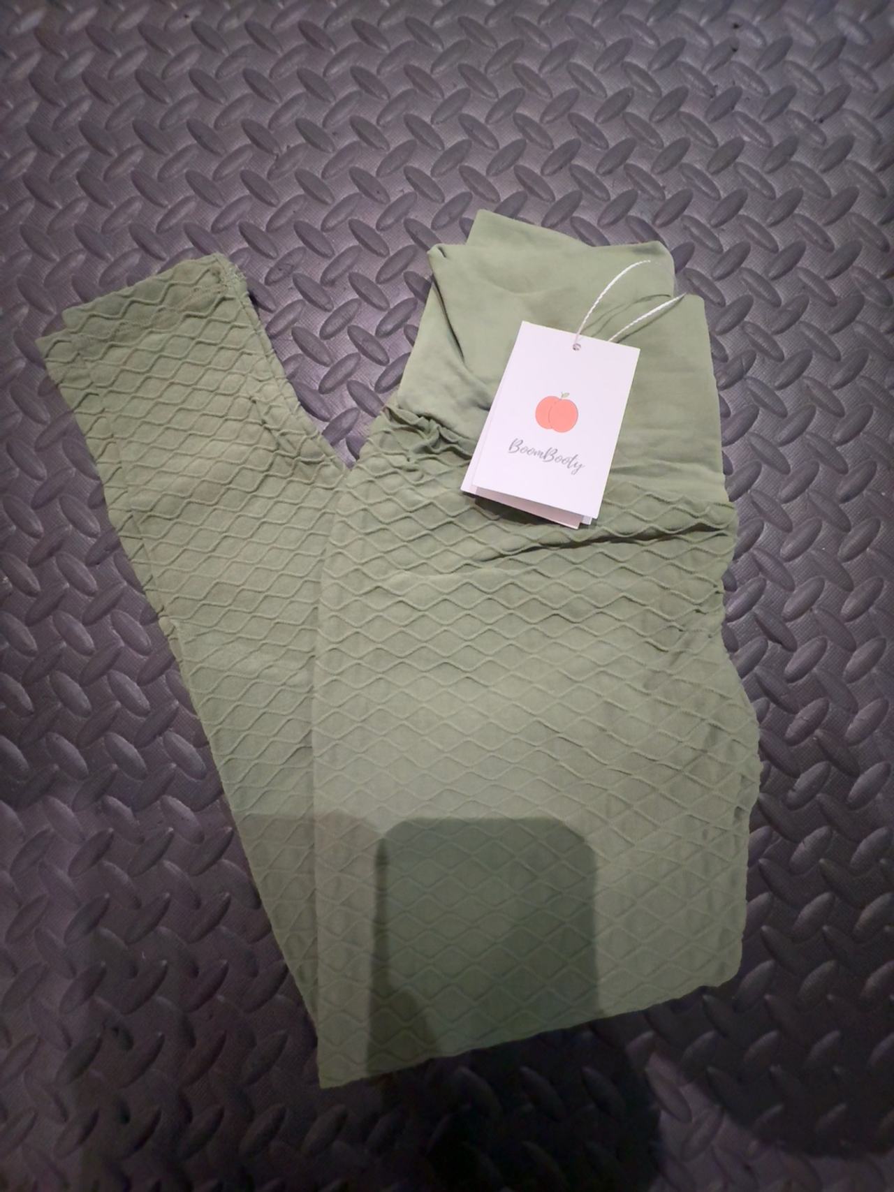 New Boom Booty Women’s Butt lifting Leggings Size Small Olive Green