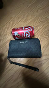 Michael Kors Jet Set Travel Large Flat Phone Case Wristlet - Image 2