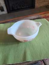 PYREX Gooseberry Pink Cinderella Mixing Bowl 441  1.5 pint - Image 3