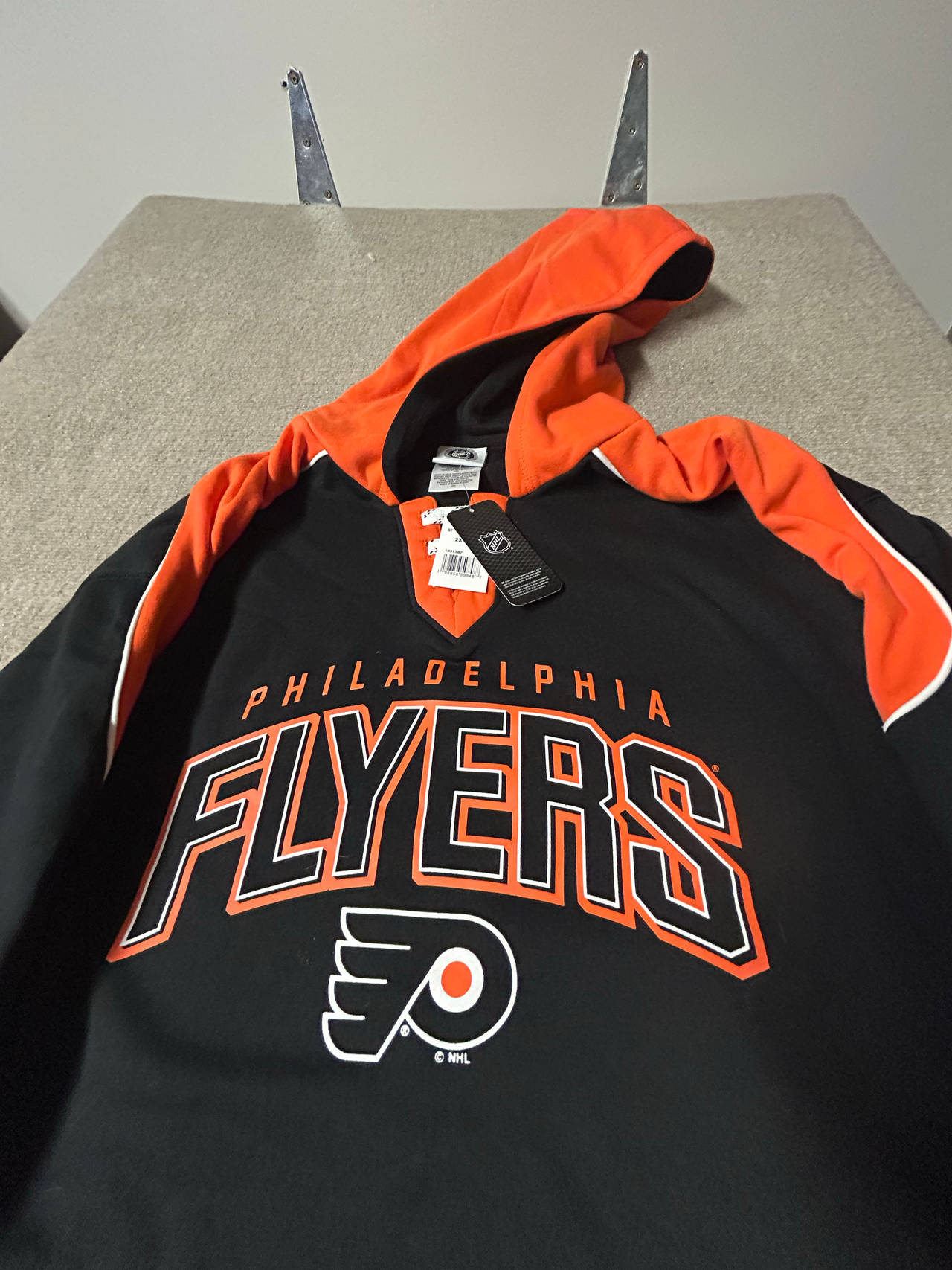 NHL Philadelphia Flyers Lace-Up Pullover Hoodie