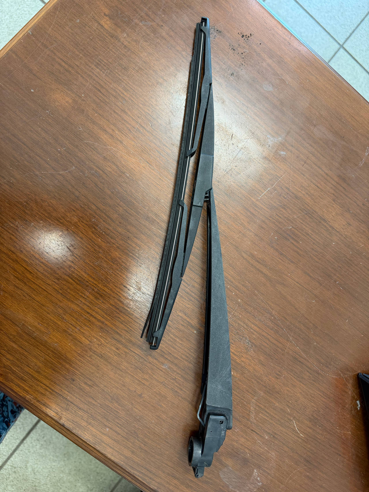 2015 Jeep Cherokee Rear Wiper Arm and Blade Assembly
