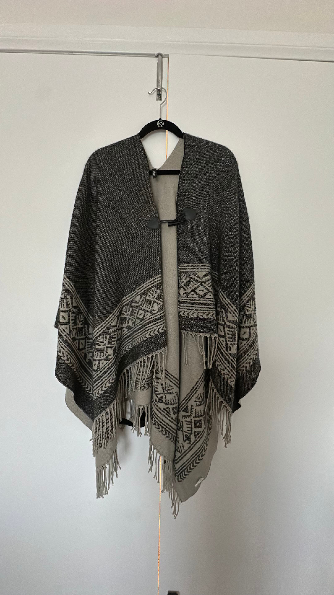 Elan Women's Gray Poncho Shawl